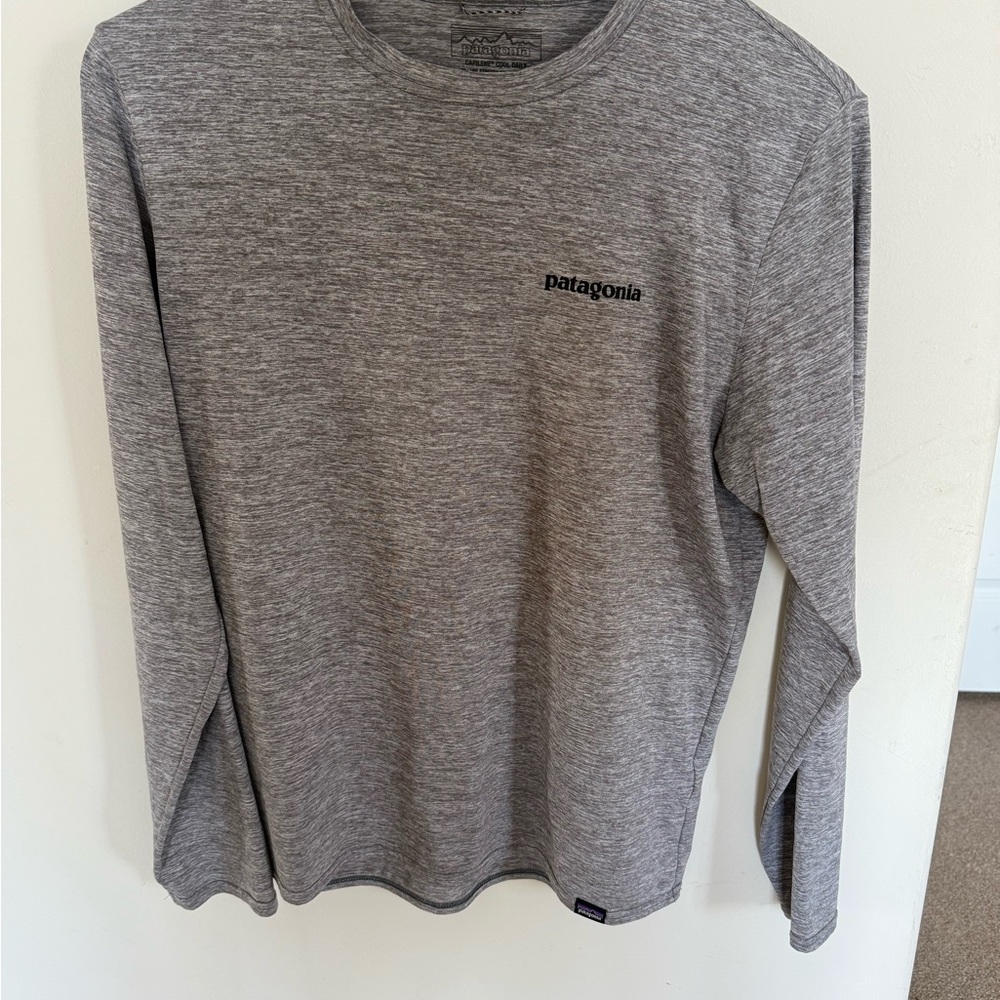 Patagonia Heather Gray Crewneck Top